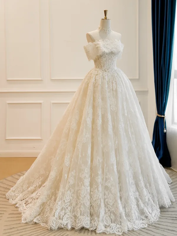 Luxury / Gorgeous White Beading Pearl Sequins Lace Flower Wedding Dresses 2026 Ball Gown Strapless Sleeveless Backless Floor-Length / Long