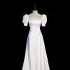 Modest / Simple White Satin Prom Dresses 2022 A-Line / Princess Square Neckline Puffy Short Sleeve Bow Backless Court Train Prom Formal Dresses
