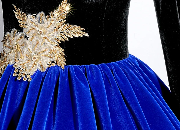 Vintage / Retro Royal Blue Beading Lace Flower Velvet Prom Dresses 2024 Ball Gown V-Neck Long Sleeve Backless Floor-Length / Long Prom Formal Dresses