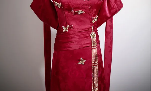 Sexy Burgundy Beading Rhinestone Butterfly Evening Dresses 2025 Trumpet / Mermaid Strapless Sleeveless Backless Sweep Train Formal Dresses