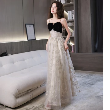 Chic Beautiful Black Prom Dresses 2022 A Line Princess Spaghetti Straps Sleeveless Backless Pearl Sequins Floor Length Long Formal Dresses