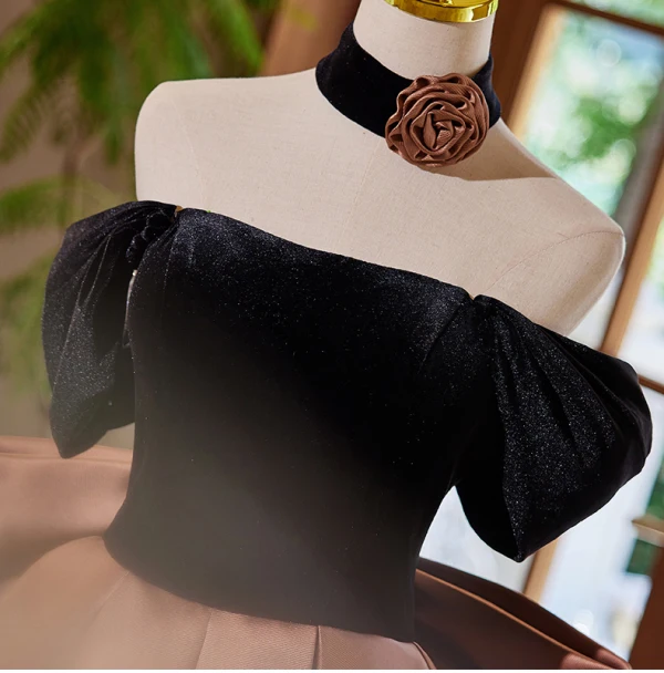 Elegant Brown Satin Prom Dresses 2024 Ball Gown Off-The-Shoulder Short Sleeve Backless Bow Floor-Length / Long Prom Formal Dresses