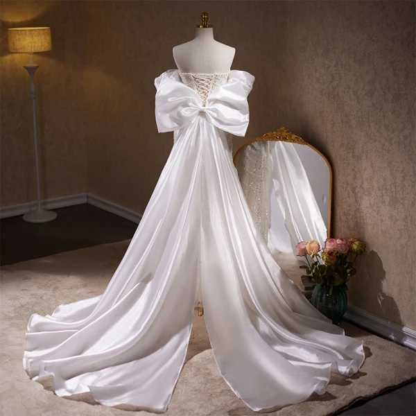 Sexy Glitzernden Weiß Perlenstickerei Perle Pailletten Abendkleider 2023 Meerjungfrau Bandeau Ärmellos Rückenfreies Schleife Sweep / Pinsel Zug Abend