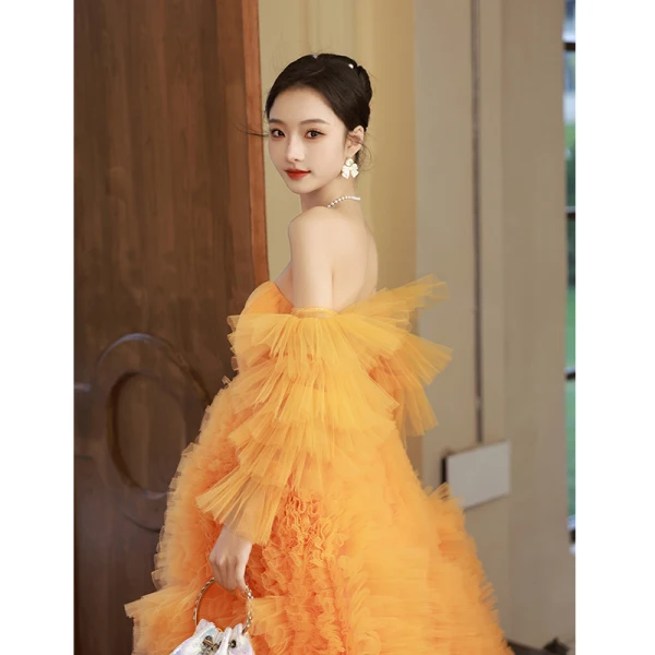 Charmant Orange Plissee Ballkleider 2023 Ballkleid Off Shoulder Kurze Ärmel Rückenfreies Gespaltete Front Sweep / Pinsel Zug Ball Festliche Kleider