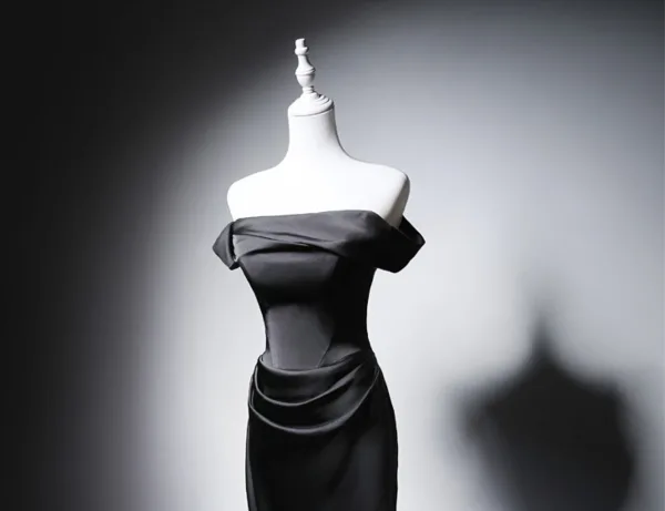 Sexy Black Trumpet / Mermaid Evening Dresses 2025 Strapless Sleeveless Backless Sweep Train Evening Party Formal Dresses