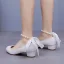 Elegante Weiß Perle Knöchelriemen Schleife Runde Zeh Brautschuhe 2024 3 cm Thick Heels Low Heel Hochzeit Pumps