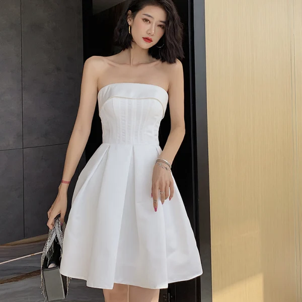 Sexy Ivory Party Dresses Cocktail Party 2022 A-Line / Princess Strapless Sleeveless Backless Knee-Length Formal Dresses