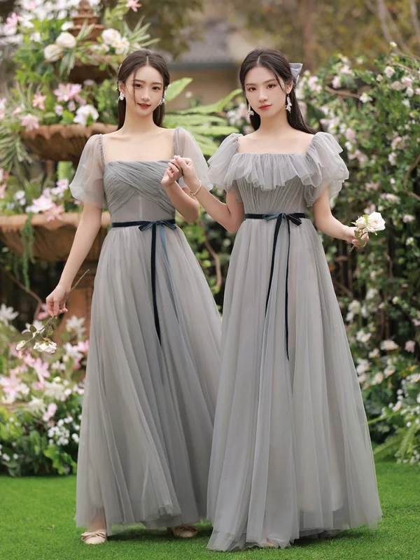 Simple Gris Robe Demoiselle D'honneur 2022 Princesse Noeud Ceinture Manches Courtes Dos Nu Longue Robe De Ceremonie