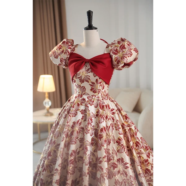 Elegant Burgundy Printing Prom Dresses 2023 Ball Gown Square Neckline Bow Short Sleeve Backless Sweep Train Prom Formal Dresses