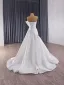 Elegante Weiß Strass Satin Brautkleider / Hochzeitskleider 2025 Ballkleid Bandeau Ärmellos Schleife Rückenfreies Sweep / Pinsel Zug