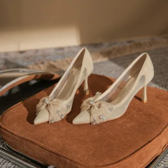 Chic Beautiful Nude Evening Party Suede Pumps 2022 Bow Rhinestone 8 Cm Stiletto Heels Pointed Toe Pumps High Heels