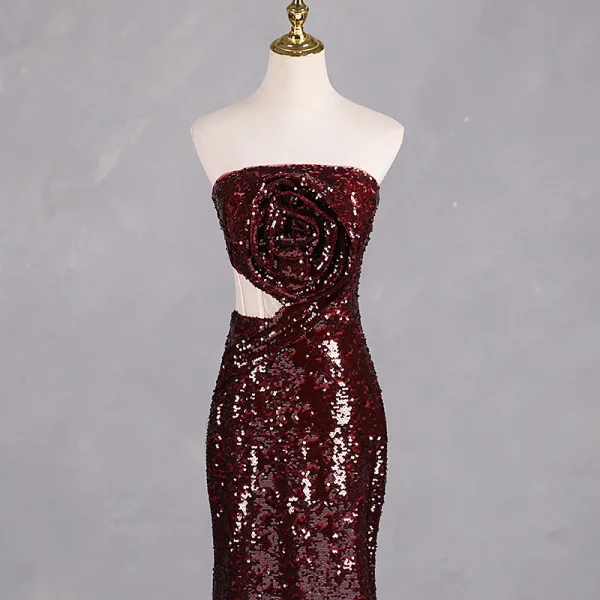 Glitzernden Burgunderrot Rose Pailletten Abendkleider 2024 Meerjungfrau Bandeau Ärmellos Rückenfreies Sweep / Pinsel Zug Abend Festliche Kleider