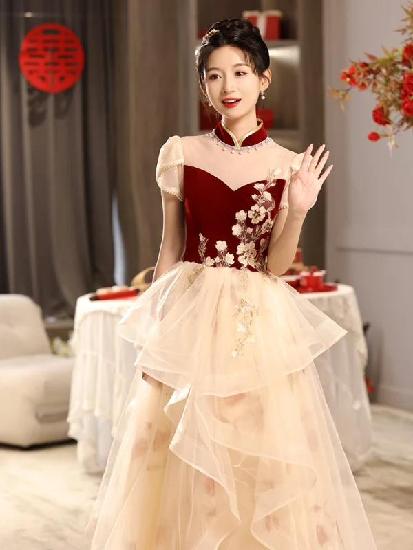 Chinese style Burgundy Beading Lace Flower Cascading Ruffles Prom Dresses 2024 A-Line / Princess High Neck Short Sleeve Floor-Length / Long Prom Formal Dresses