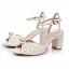Élégant Blanche Perle Bride Cheville Chaussure De Mariée 2024 7 cm Talons Épais Peep Toes / Bout Ouvert Mariage Sandales Talons Hauts
