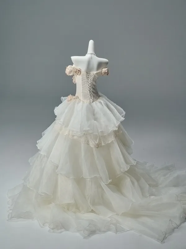 Luxe Blanche Appliques Volants en Cascade Robe De Bal 2026 Robe Boule De l'épaule Manches Courtes Dos Nu Train De Balayage Robe De Ceremonie