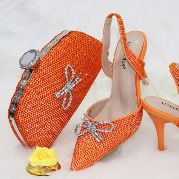 Sparkly Red Rhinestone Bow Evening Party Womens Sandals Clutch Bags 2023 8 cm Stiletto Heels Pointed Toe Sandals High Heels Clutch Bags