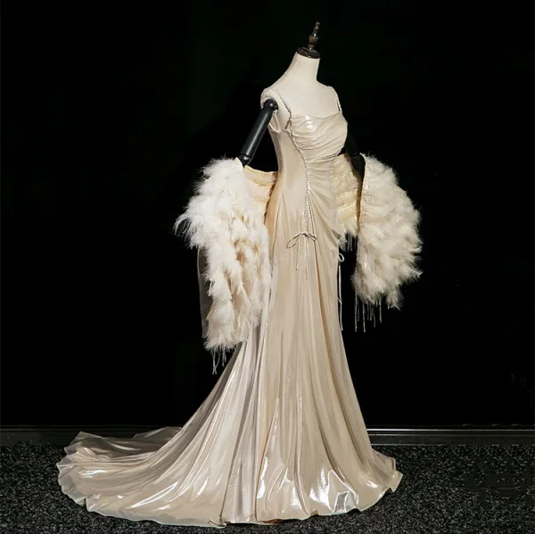 Sexy Champagner Strass Pailletten Abendkleider 2025 Meerjungfrau Spaghettiträger Ärmellos Rückenfreies Sweep / Pinsel Zug Abend Festliche Kleider