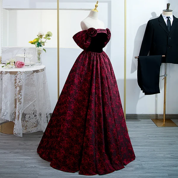 Élégant Bordeaux Impression Robe De Bal 2022 Robe Boule De l'épaule Manches Courtes Dos Nu Longue Robe De Ceremonie