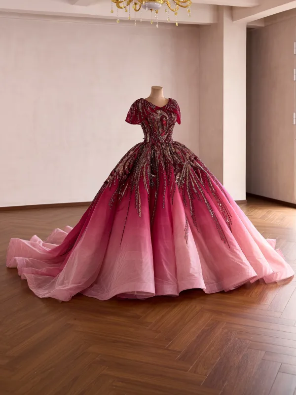 Volumineux Dégradé De Couleur Bordeaux Perlage En Dentelle Fleur Paillettes Robe De Bal 2026 Robe Boule V-Cou Manches Courtes Tribunal Train Robe De Ceremonie