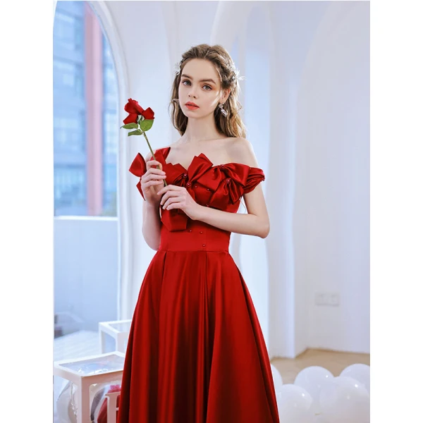 Chic / Beautiful Burgundy Satin Prom Dresses 2022 A-Line / Princess Off-The-Shoulder Pearl Bow Sleeveless Backless Floor-Length / Long Prom Formal Dresses