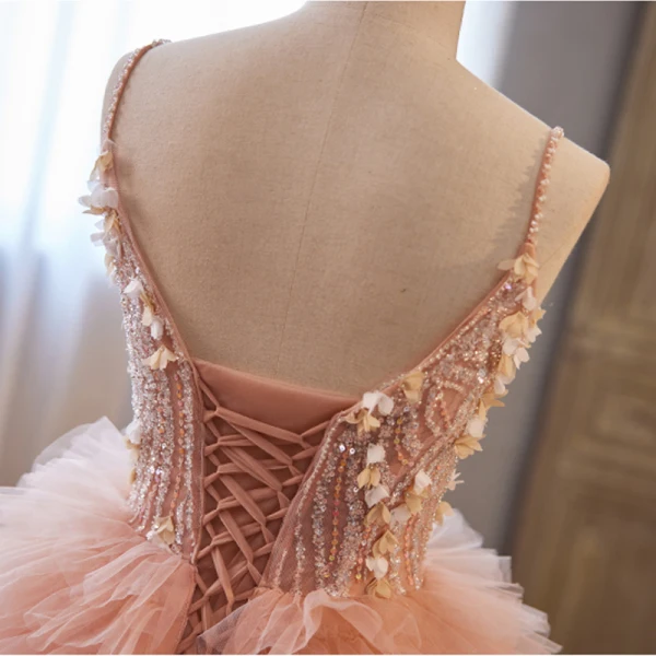 Charmant Orange Perlenstickerei Pailletten Applikationen Plissee Ballkleider 2023 Ballkleid Spaghettiträger Ärmellos Rückenfreies Sweep / Pinsel Zug Ball Festliche Kleider
