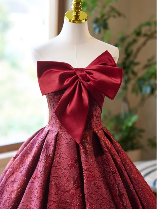 Élégant Bordeaux Impression Robe De Bal 2024 Robe Boule Bustier Noeud Sans Manches Dos Nu Longue Promo Robe De Ceremonie