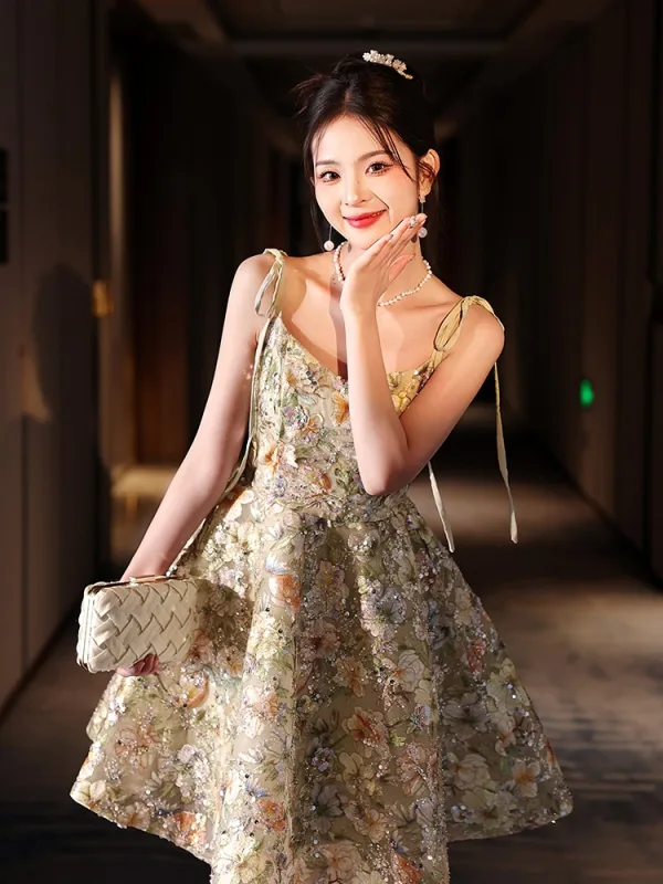 Flower Fairy Sage Green Sequins Embroidered Homecoming Graduation Dresses 2025 A-Line / Princess Spaghetti Straps Sleeveless Backless Knee-Length Formal Dresses