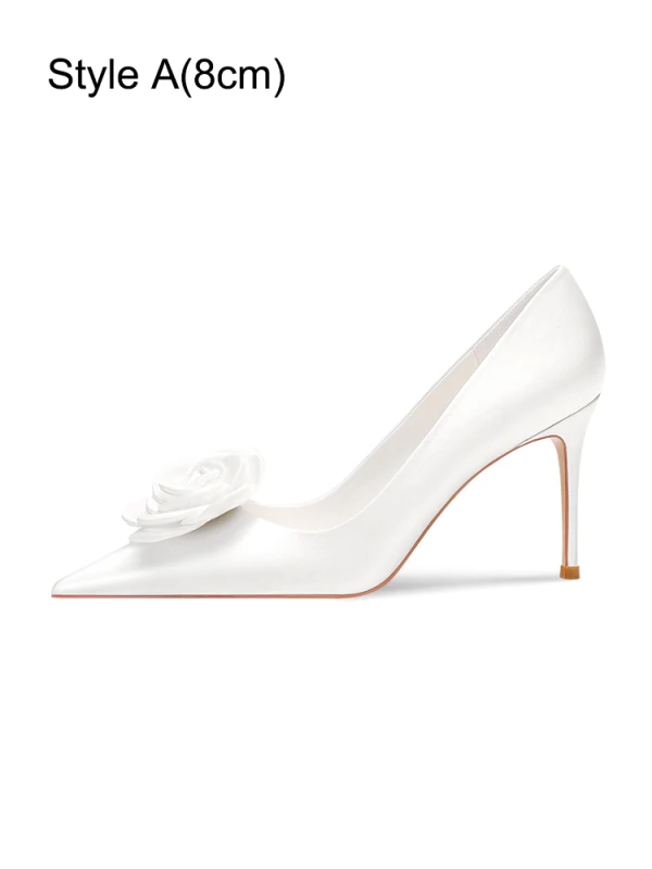 Elegante Ivory / Creme Applikationen Leder Satin Brautschuhe 2024 Knöchelriemen 8 cm Stilettos Spitzschuh Hochzeit Pumps Hochhackige