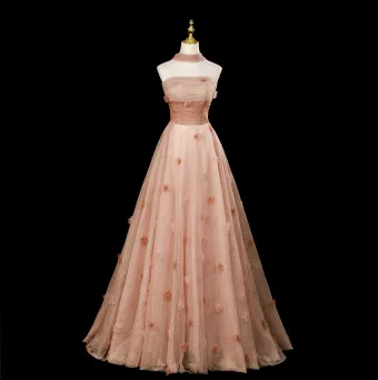 Elegant Blushing Pink Appliques Prom Dresses 2025 A Line Princess Strapless Sleeveless Backless Sweep Train Formal Dresses