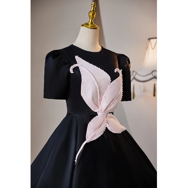 Élégant Noire Perle Robe De Bal 2023 Robe Boule Satin Encolure Dégagée Manches Courtes Dos Nu Longue Promo Robe De Ceremonie