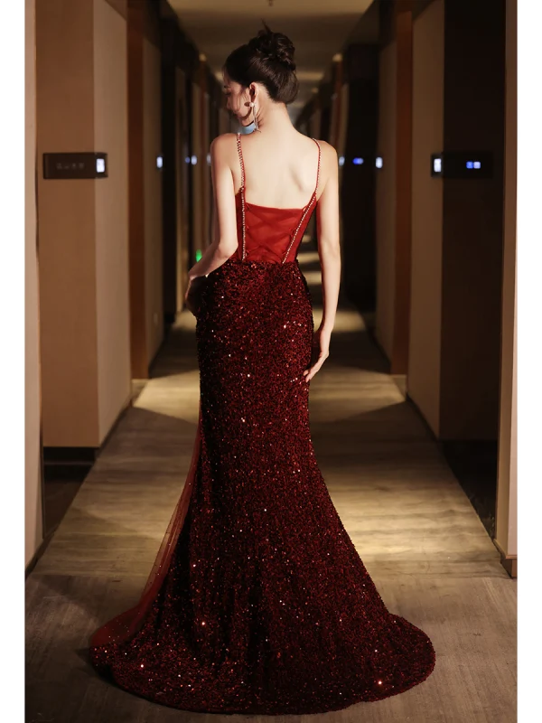 Scintillantes Bordeaux Perlage Paillettes Robe De Soirée 2024 Trompette / Sirène Bretelles Spaghetti Sans Manches Dos Nu Train De Balayage Soirée Robe De Ceremonie