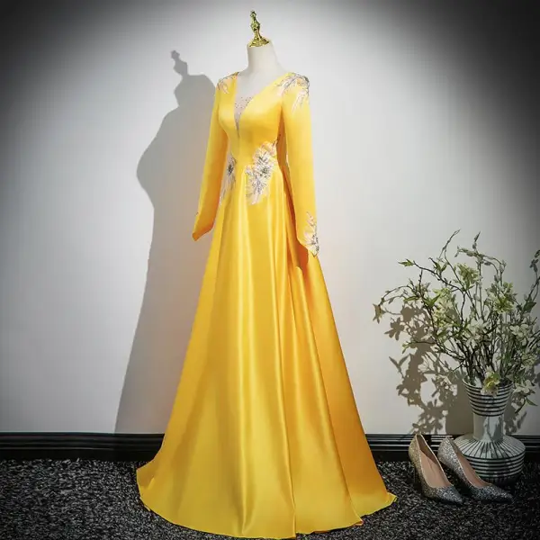 Vintage / Retro Yellow Rhinestone Lace Flower Prom Dresses 2025 A-Line / Princess V-Neck Long Sleeve Backless Floor-Length / Long Prom Formal Dresses