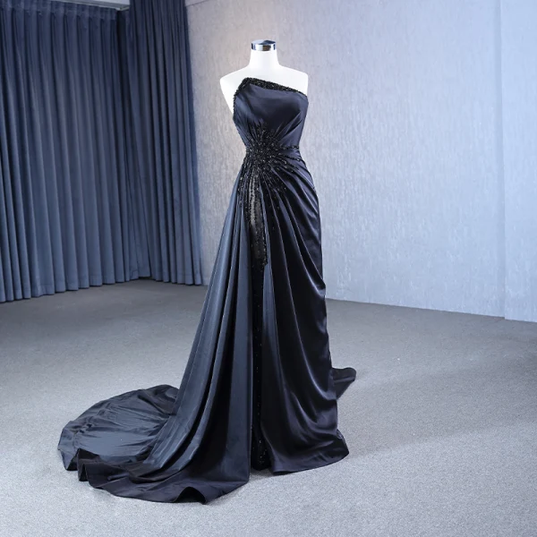 Haut de Gamme Noire Fait main Perlage Robe De Soirée 2023 Trompette / Sirène Bustier Sans Manches Dos Nu Train De Balayage Robe De Ceremonie