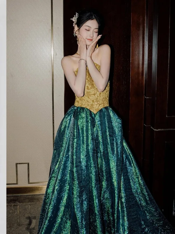 Chic / Beautiful Dark Green Prom Dresses 2025 A-Line / Princess Halter Sleeveless Backless Floor-Length / Long Formal Dresses
