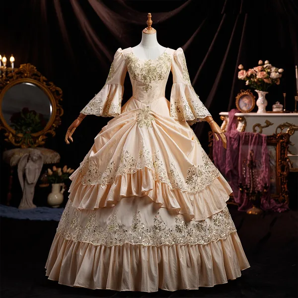 Vintage / Retro Medieval Champagne Sequins Lace Flower Cascading Ruffles Prom Dresses 2025 Ball Gown Scoop Neck Bell sleeves Floor-Length / Long Prom Formal Dresses