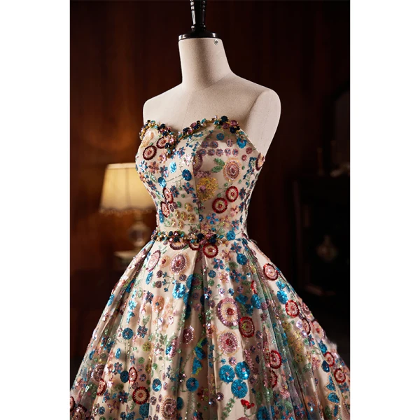 Haut de Gamme Fantaisie Multi-Couleurs Fait main Perlage Perle Faux Diamant Paillettes Robe De Soirée 2023 Princesse Bustier Sans Manches Dos Nu Tribunal Train Soirée Robe De Ceremonie