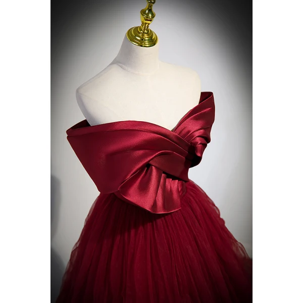 Chic / Beautiful Burgundy Prom Dresses 2023 A-Line / Princess Bow Off-The-Shoulder Short Sleeve Backless Floor-Length / Long Prom Formal Dresses