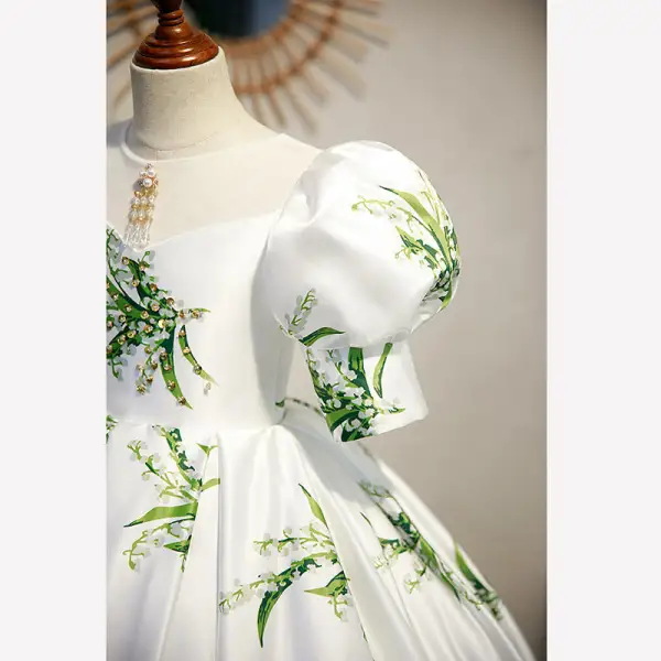 Vintage / Originale Ivoire Satin Anniversaire Paillettes Impression Robe Ceremonie Fille 2022 Robe Boule Encolure Dégagée Gonflée Manches Courtes Dos Nu Longue Robe Ceremonie Fille
