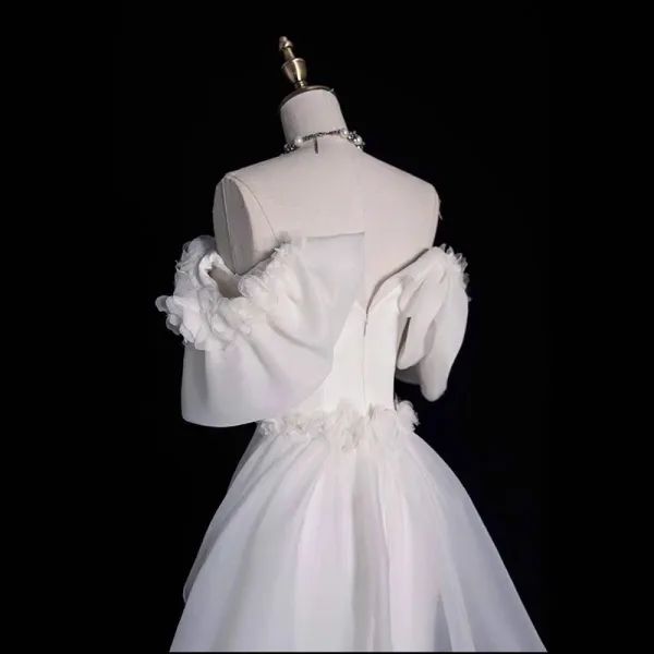 Vintage / Retro White Ruffle Satin Wedding Dresses 2024 Trumpet / Mermaid Off-The-Shoulder Short Sleeve Backless Court Train Wedding