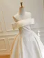 Vintage Weiß Spitze Blumen Satin Brautkleider / Hochzeitskleider 2026 Ballkleid Off Shoulder Kurze Ärmel Rückenfreies Lange