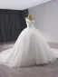 Schlicht Weiß Perlenstickerei Pailletten Satin Brautkleider / Hochzeitskleider 2024 Ballkleid Bandeau Ärmellos Rückenfreies Königliche Schleppe Hochzeit