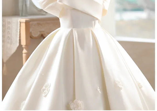 Elegant Ivory Satin Birthday Flower Girl Dresses 2026 Ball Gown Scoop Neck Short Sleeve Backless