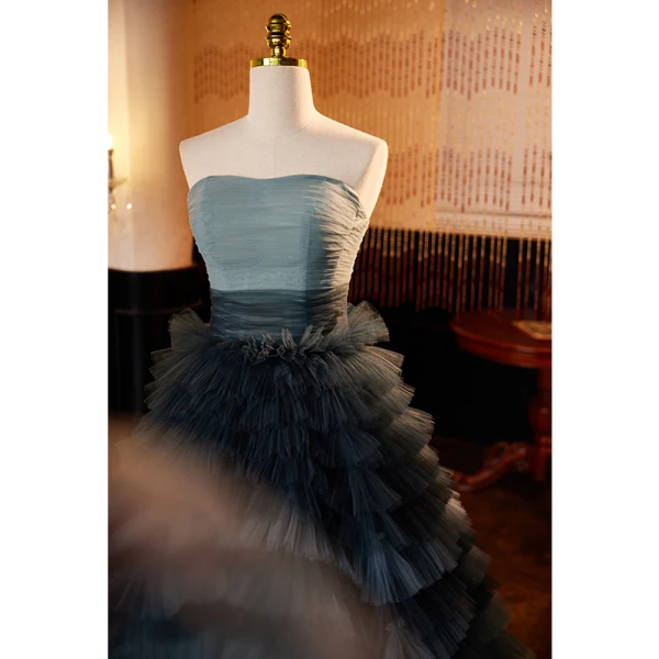 Fashion Ink Blue Cascading Ruffles Prom Dresses 2023 Ball Gown Strapless Sleeveless Backless Sweep Train Prom Formal Dresses