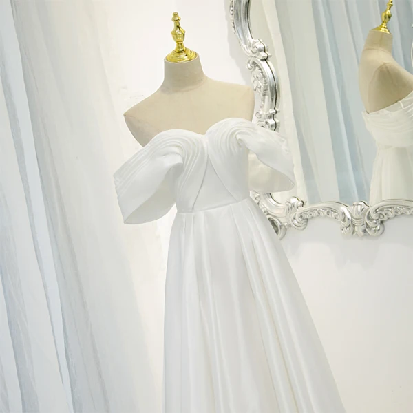Elegant White Satin Prom Dresses 2022 A-Line / Princess Off-The-Shoulder Short Sleeve Backless Floor-Length / Long Prom Formal Dresses