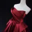 Vintage / Retro Burgundy Prom Dresses 2024 Ball Gown Strapless Sleeveless Backless Sweep Train Prom Formal Dresses