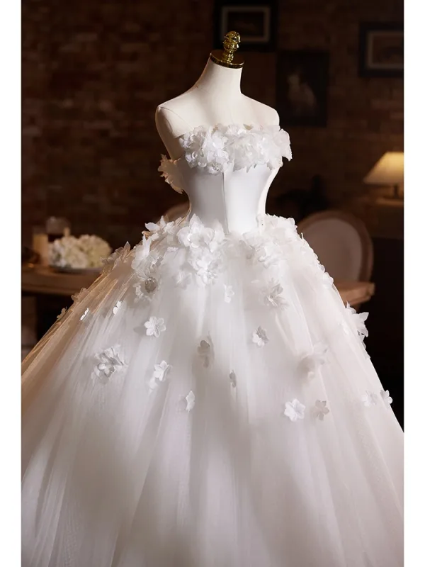 Élégant Blanche Appliques Robe De Mariée 2025 Robe Boule Bustier Sans Manches Dos Nu Train De Balayage