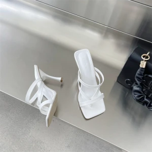 Simple Blanche Vêtement De Rue Été Sandales Femme 2022 9 Cm Talons Aiguilles Peep Toes Bout Ouvert Sandales Talons Hauts