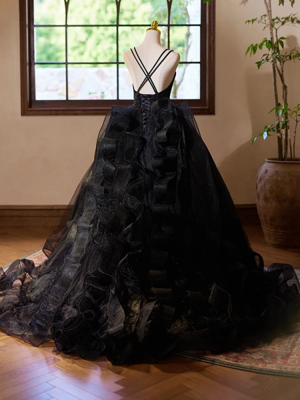 Schöne Schwarz Perlenstickerei Pailletten Spitze Blumen Ballkleider 2024 Ballkleid Spaghettiträger Ärmellos Rückenfreies Sweep / Pinsel Zug Ball Festliche Kleider