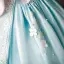 Élégant Bleu Ciel Perlage Perle Appliques Anniversaire Robe Ceremonie Fille 2022 Robe Boule Satin Encolure Carrée Gonflée Manches Courtes Dos Nu Noeud Longue Robe Ceremonie Fille