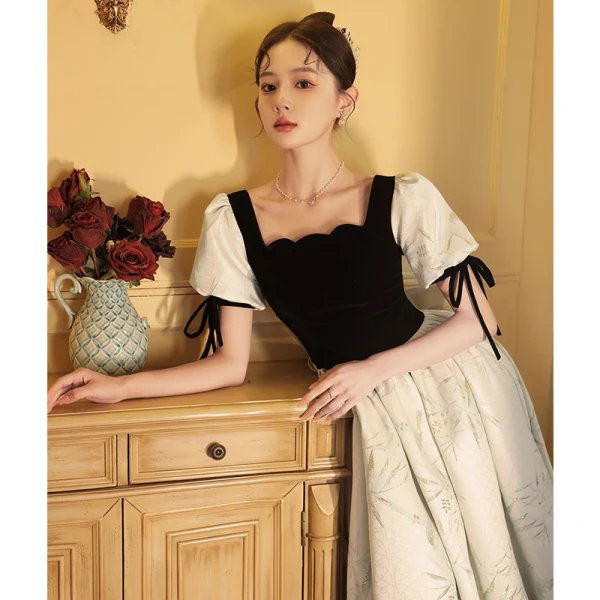 Élégant Noire Robe De Bal 2023 Princesse Encolure Carrée Manches Courtes Dos Nu Noeud Longue Promo Robe De Ceremonie